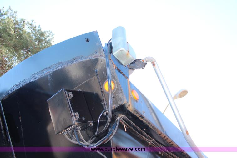 image for item K8766 1997 Midland barrel bed end dump trailer