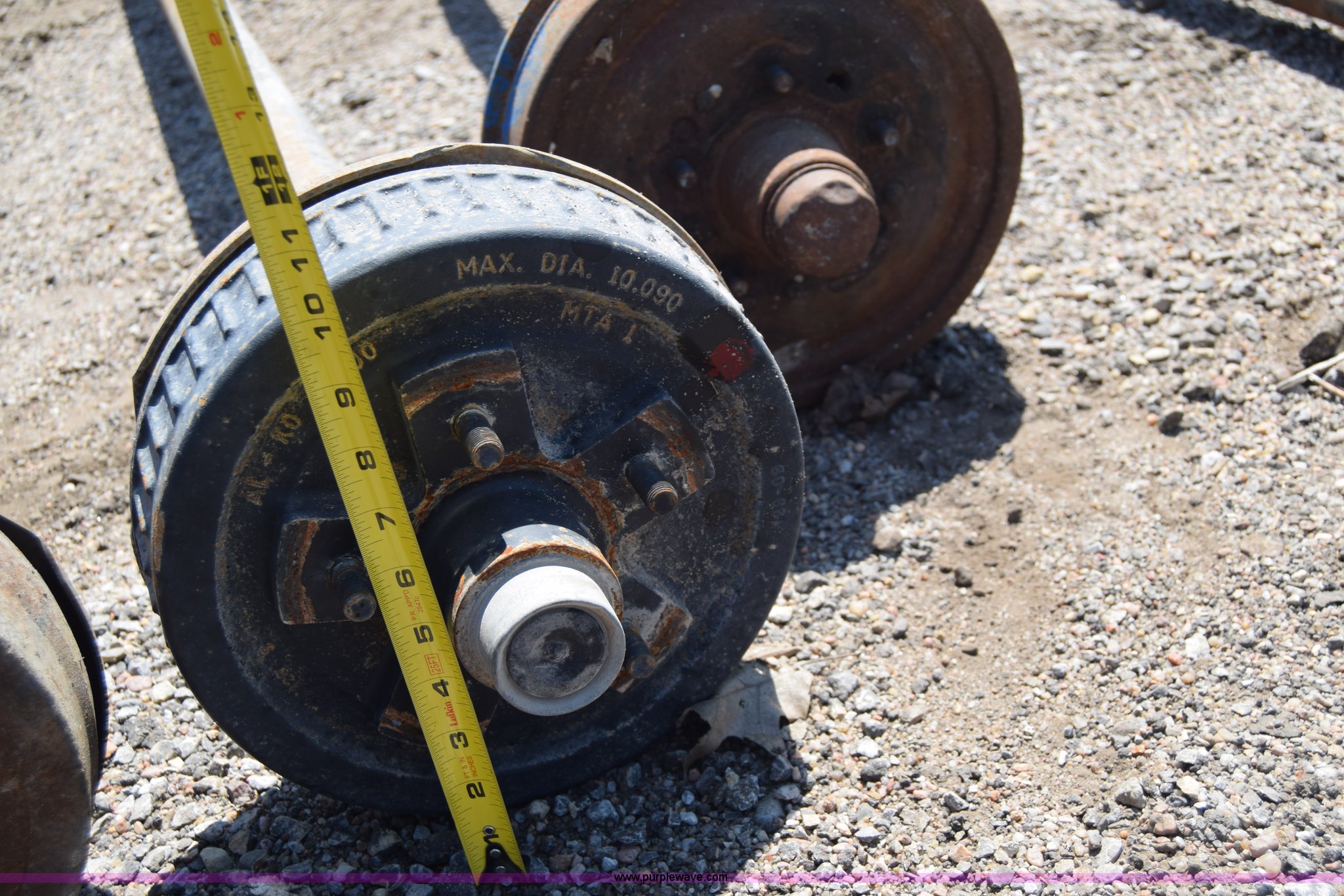 (6) trailer axles in Wichita, KS Item BM9161 sold Purple Wave