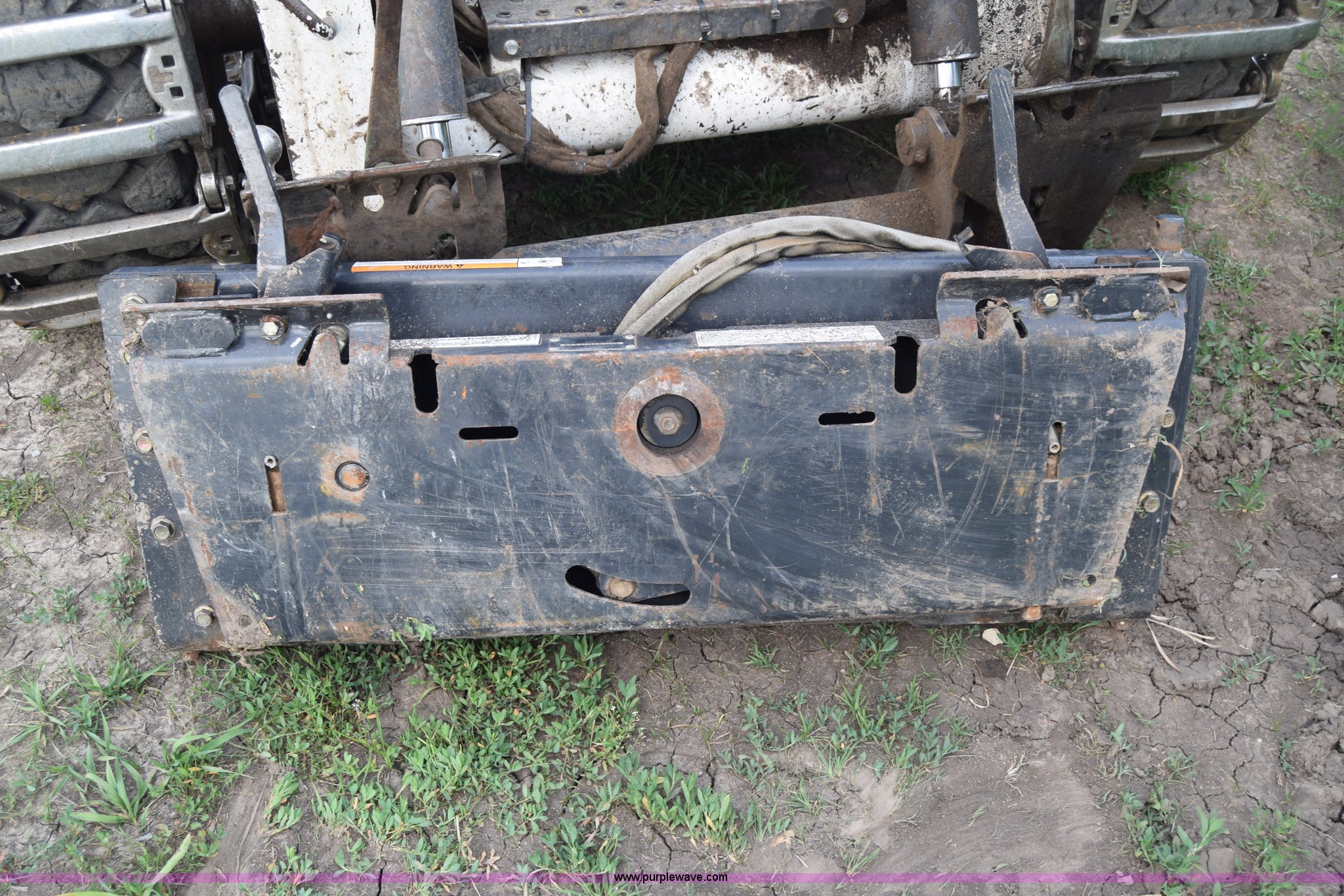 2010 Bobcat tilttatch skid steer attachment in Newton, KS Item E6414
