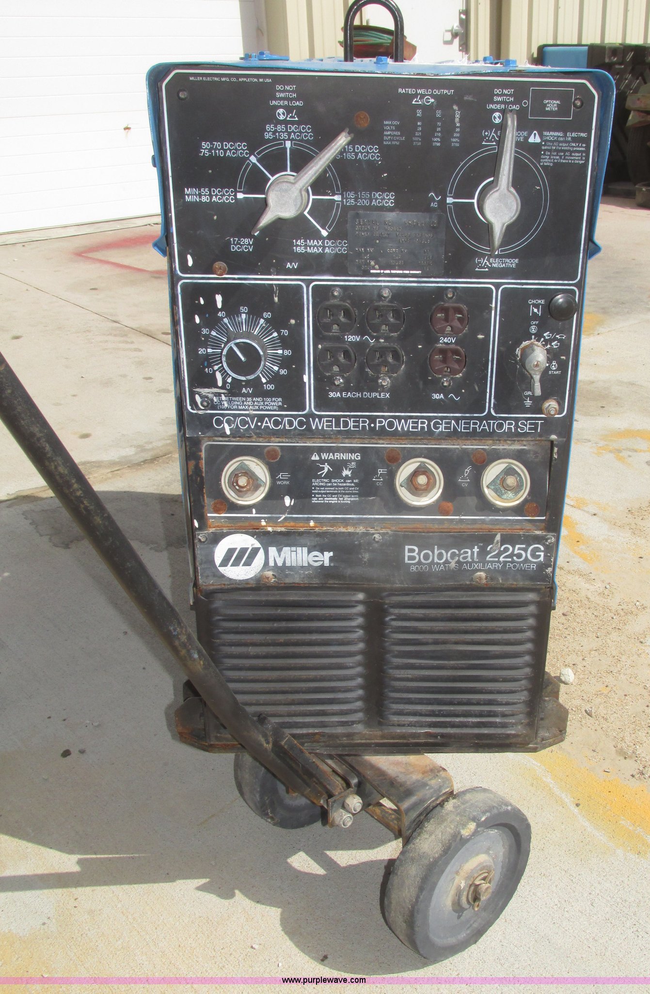 Miller Bobcat225G, Arc Welder, 8000 Watts, 120/240, 45 OFF