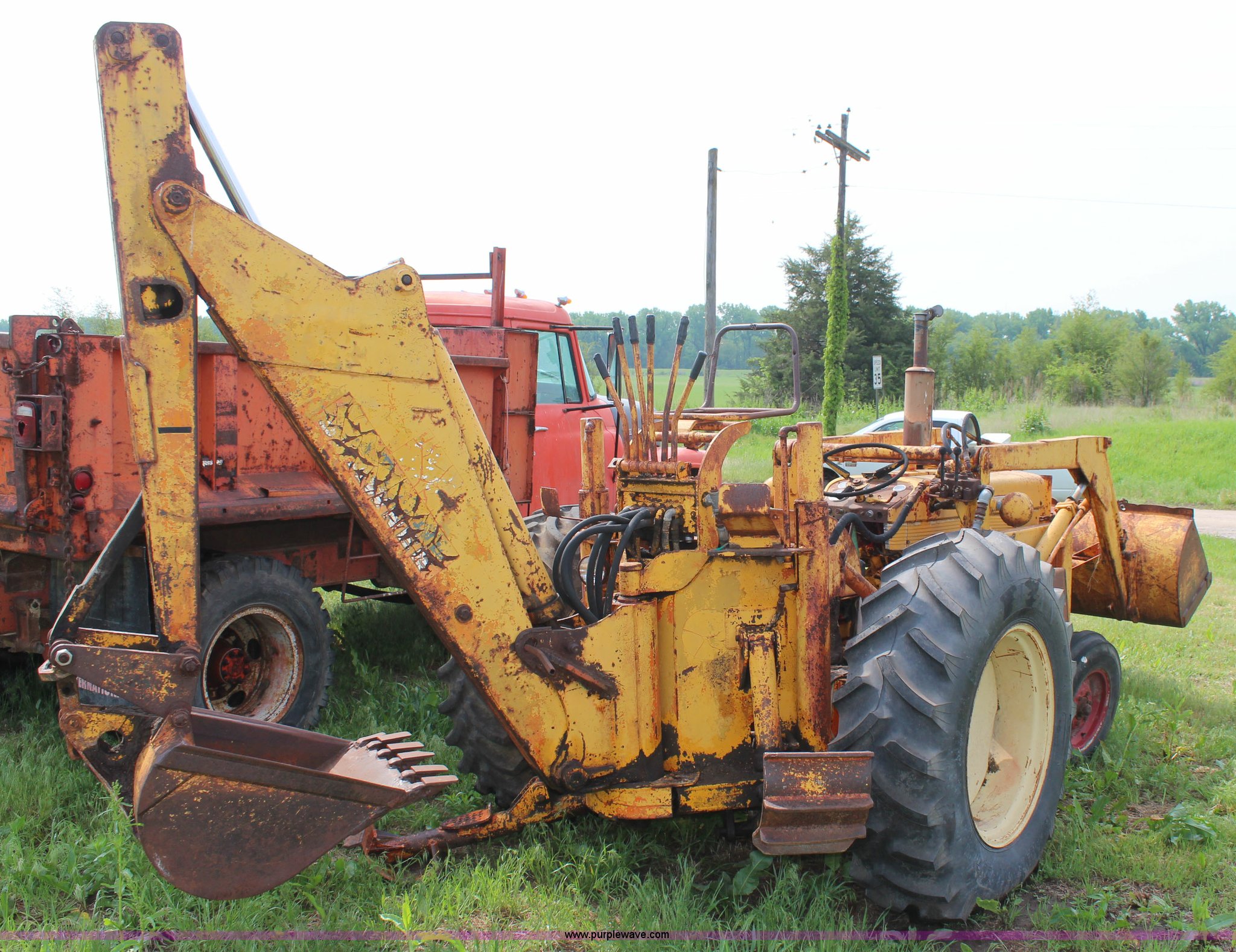1959 International 340 backhoe in Rossville, KS Item K6941 sold