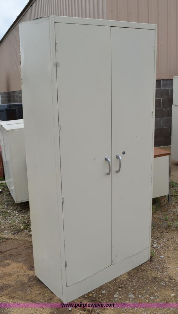 image for item AQ9189 (16) metal cabinets