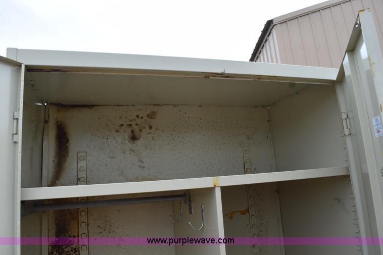 image for item AQ9189 (16) metal cabinets