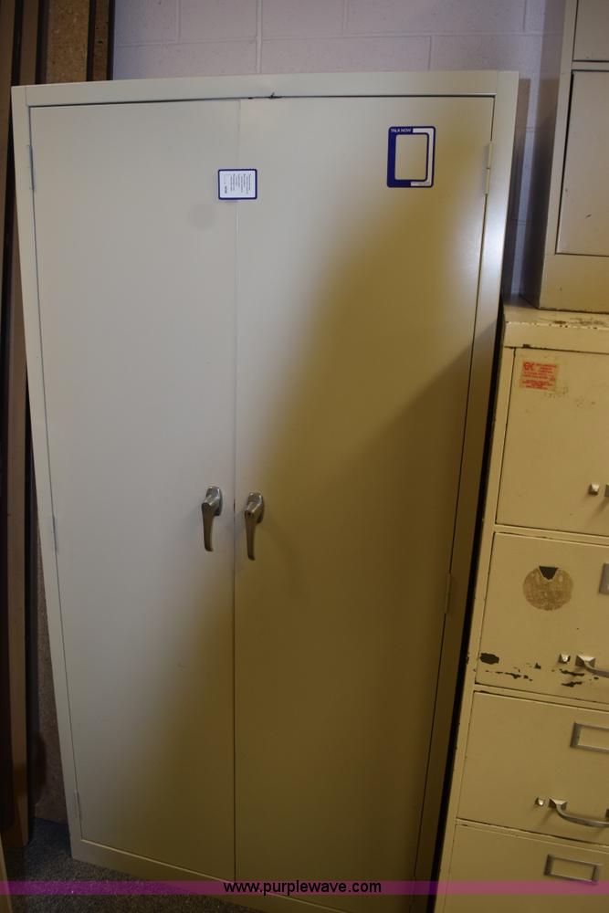 image for item AQ9209 (2) metal cabinets