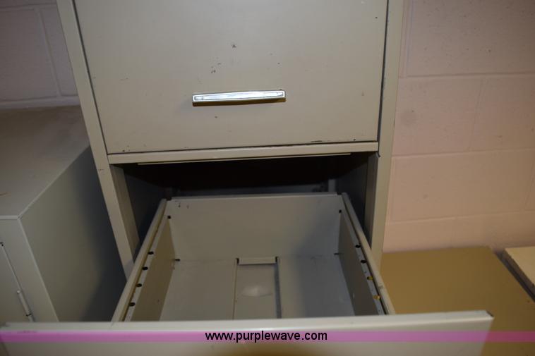 image for item AQ9210 (4) filing cabinets