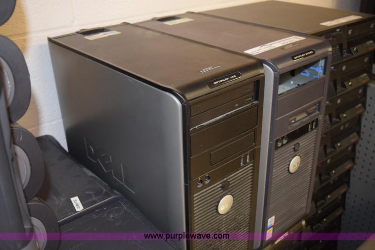 image for item AQ9215 (6) Dell CPUs