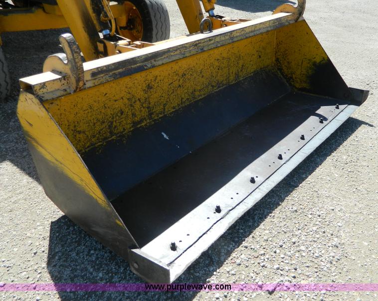 image for item AX9864 John Deere 2155 tractor