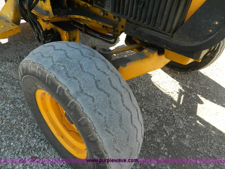 image for item AX9864 John Deere 2155 tractor