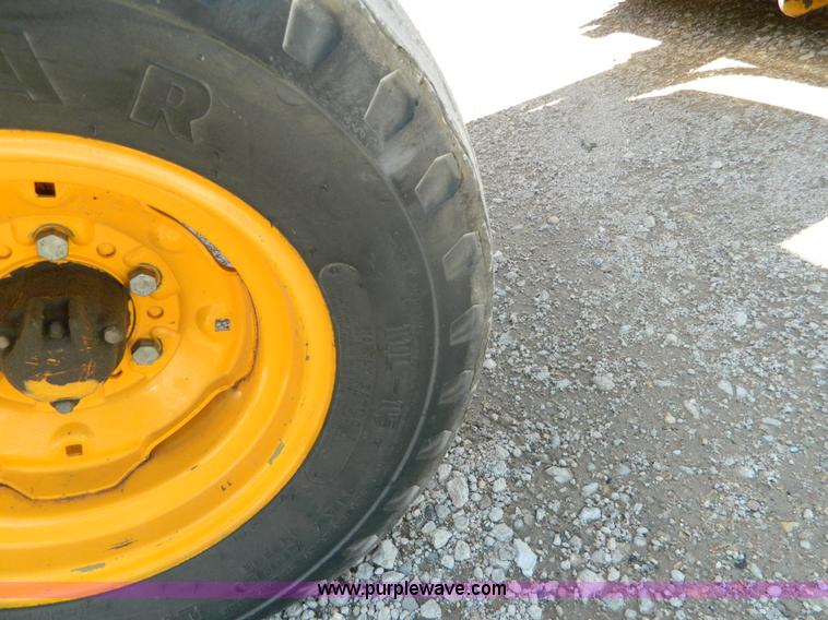 image for item AX9864 John Deere 2155 tractor