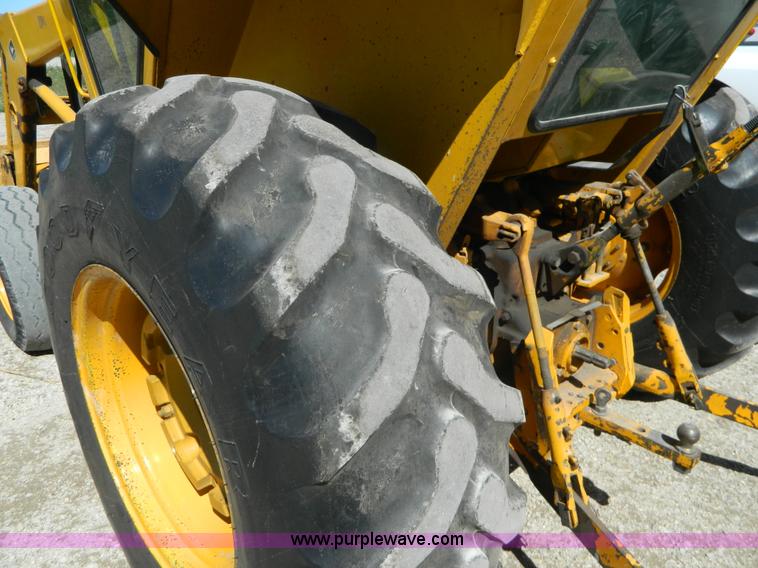 image for item AX9864 John Deere 2155 tractor