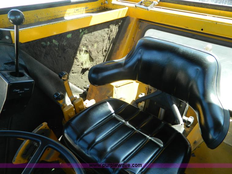 image for item AX9864 John Deere 2155 tractor