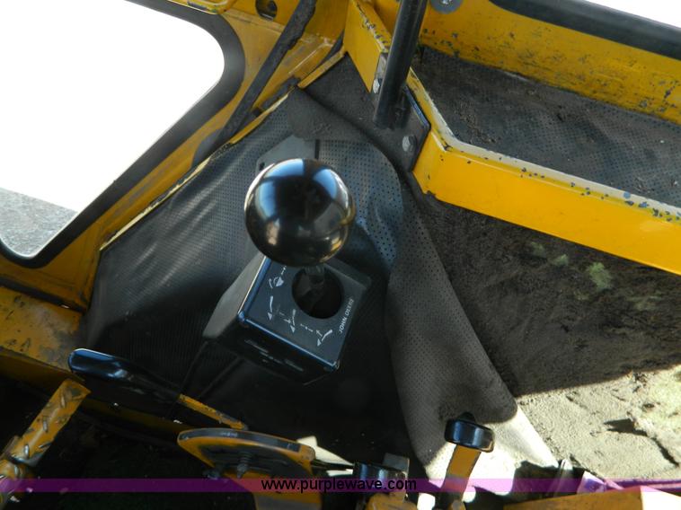 image for item AX9864 John Deere 2155 tractor