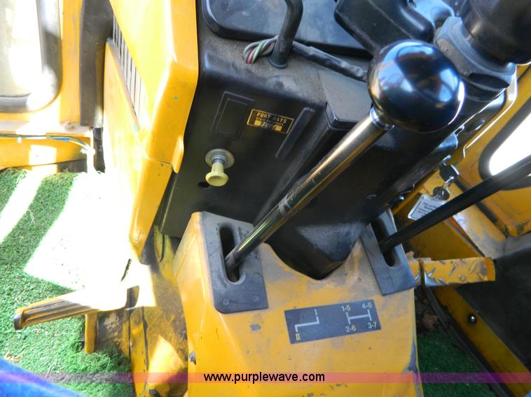 image for item AX9864 John Deere 2155 tractor