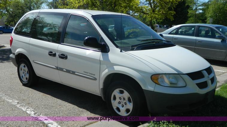 image for item AX9867 2001 Dodge Caravan SE van