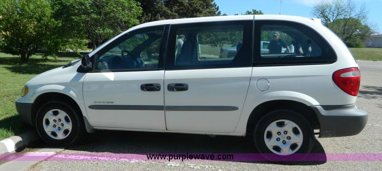 image for item AX9867 2001 Dodge Caravan SE van