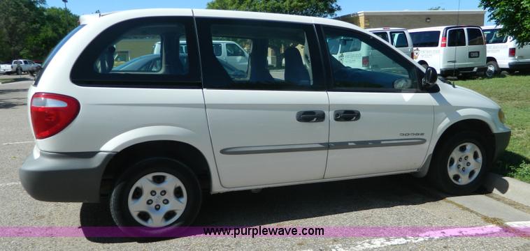 image for item AX9867 2001 Dodge Caravan SE van