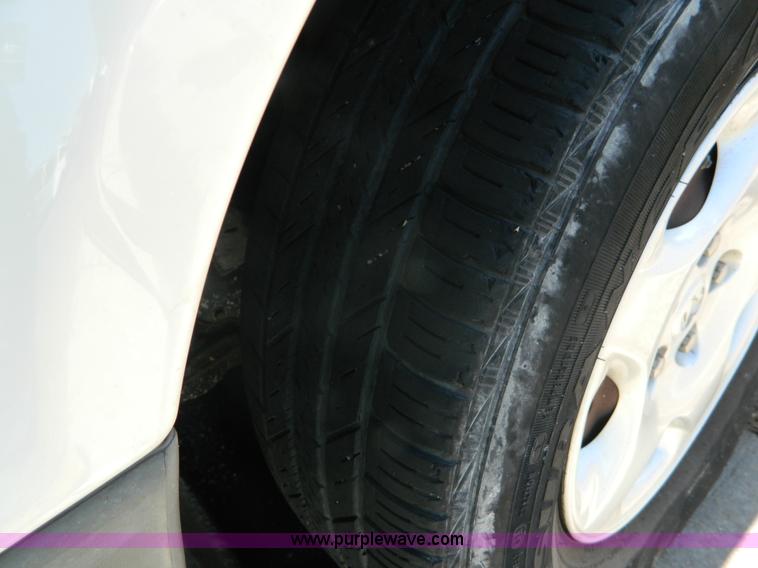 image for item AX9867 2001 Dodge Caravan SE van