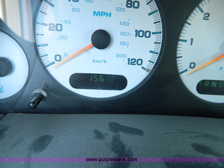 image for item AX9867 2001 Dodge Caravan SE van