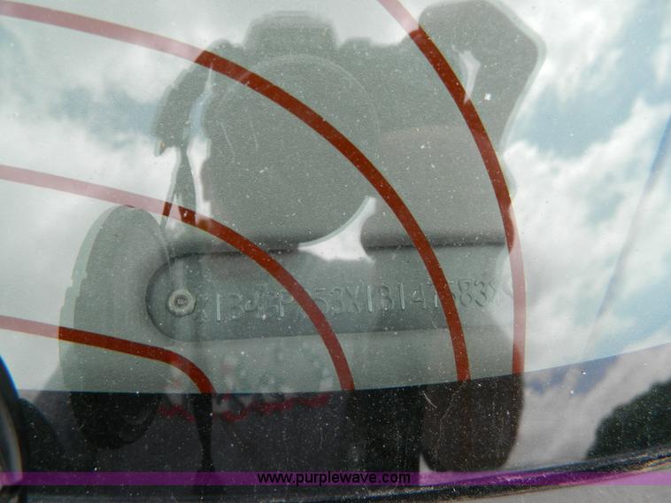 image for item AX9867 2001 Dodge Caravan SE van