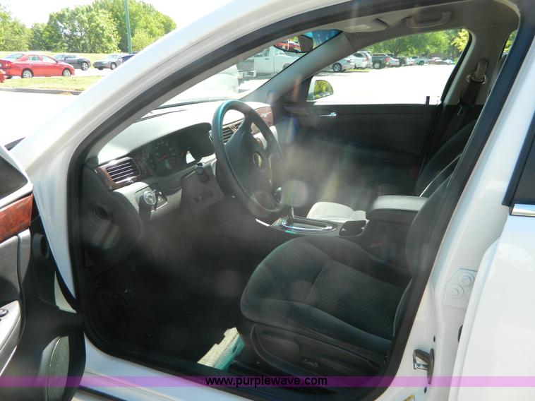 image for item AX9868 2009 Chevrolet Impala LS