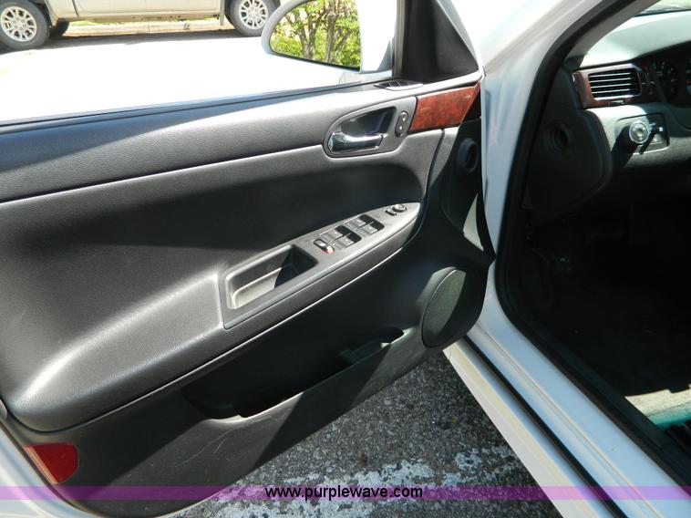 image for item AX9868 2009 Chevrolet Impala LS