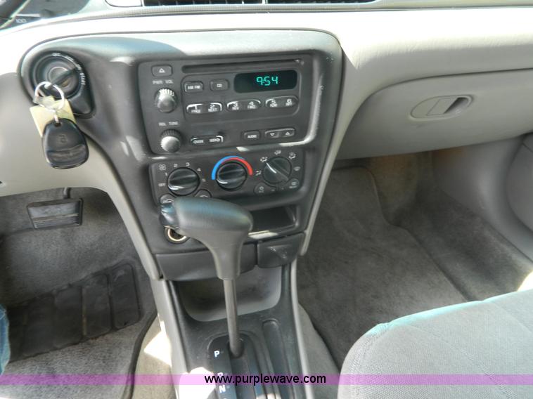 image for item AX9869 2003 Chevrolet Malibu