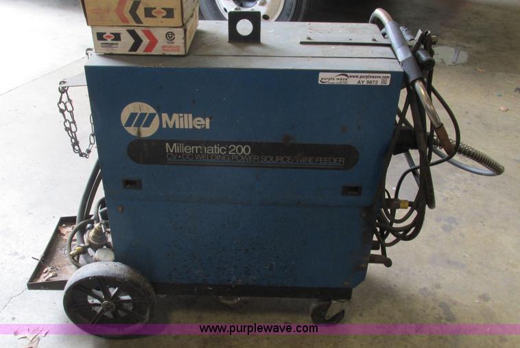 image for item AY9872 Millermatic 200 wire feed welder