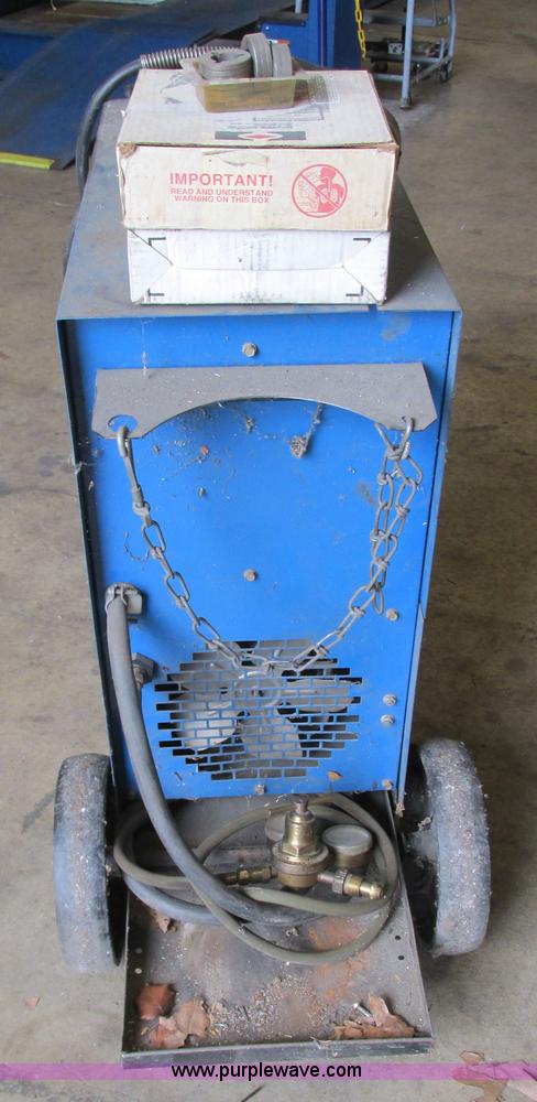 image for item AY9872 Millermatic 200 wire feed welder