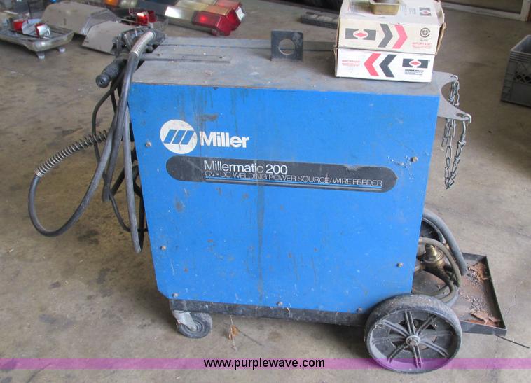 image for item AY9872 Millermatic 200 wire feed welder