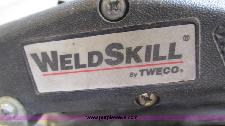 image for item AY9872 Millermatic 200 wire feed welder