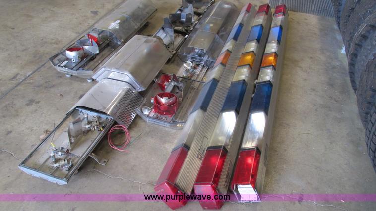 image for item AY9873 (6) assorted light bars