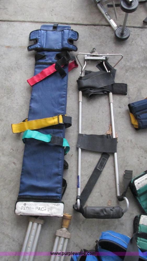 image for item AY9874 Assorted medical bags and equipment