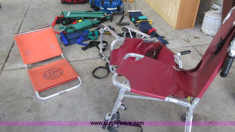 image for item AY9874 Assorted medical bags and equipment