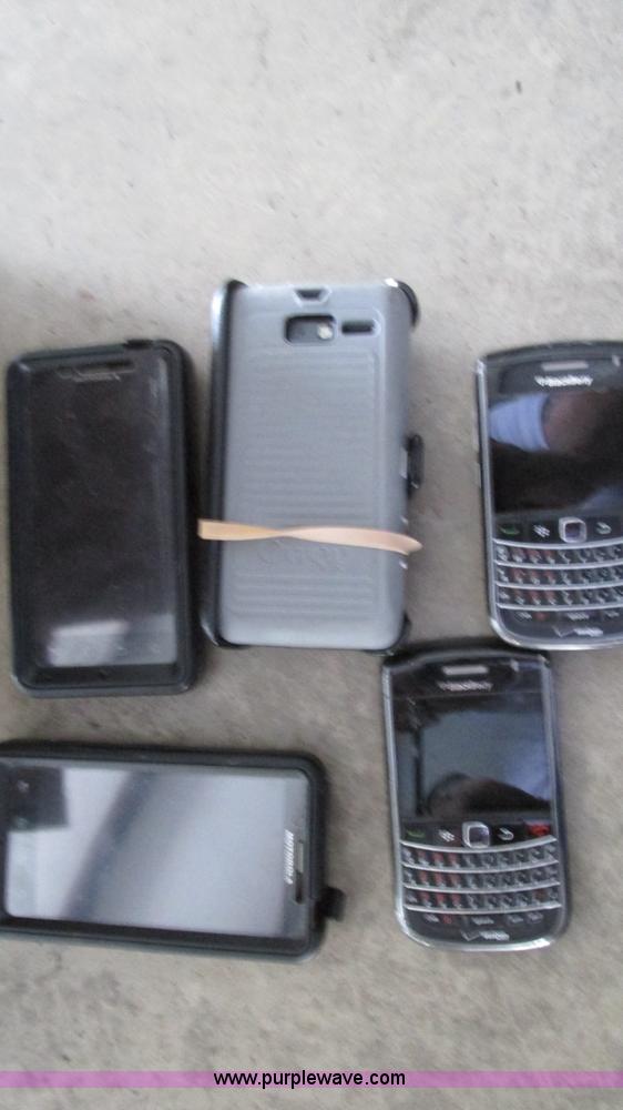 image for item AY9882 (20) assorted cell phones