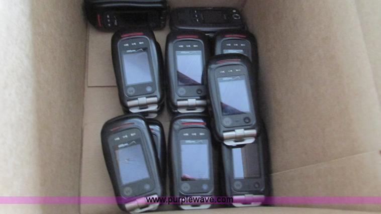 image for item AY9882 (20) assorted cell phones