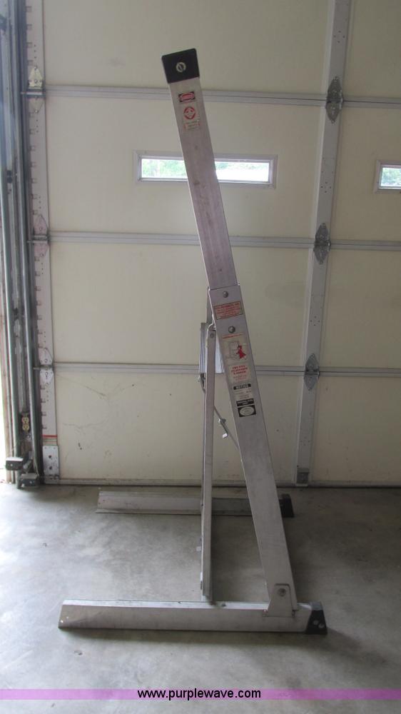 image for item AY9888 Fox platform ladder