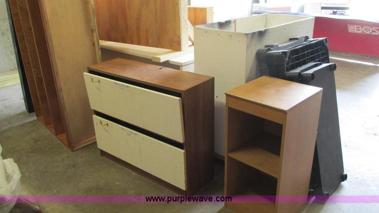 image for item AY9891 Assorted cabinets