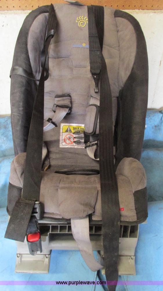 image for item AY9892 (8) Radian 65 child's safety seats
