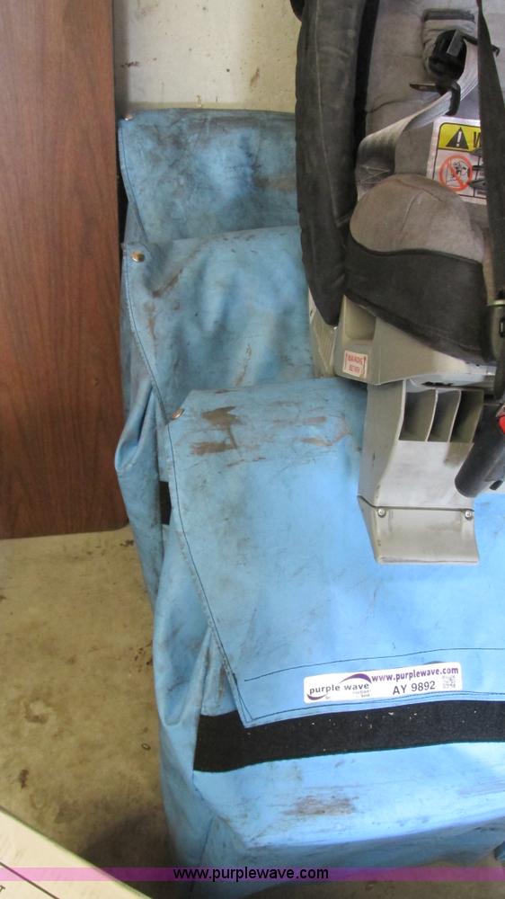 image for item AY9892 (8) Radian 65 child's safety seats