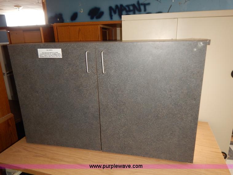 image for item BJ9587 Assorted office furniture