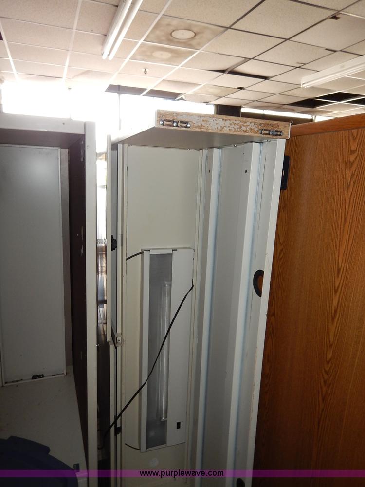 image for item BJ9587 Assorted office furniture