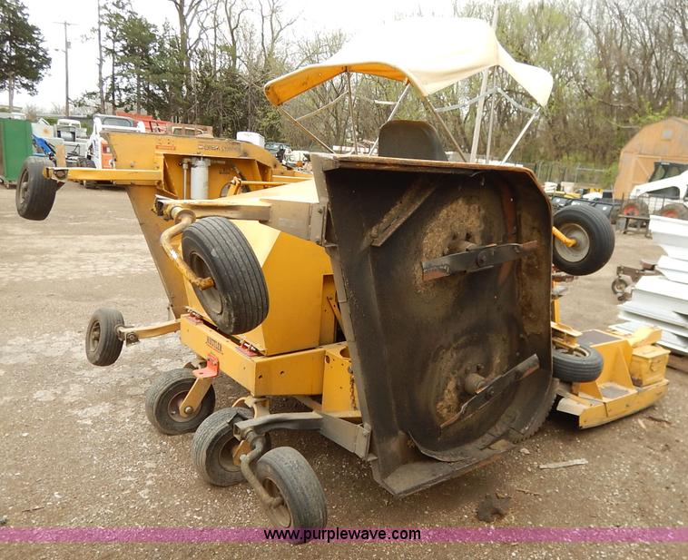 image for item BJ9674 Hustler 4600 lawn mower