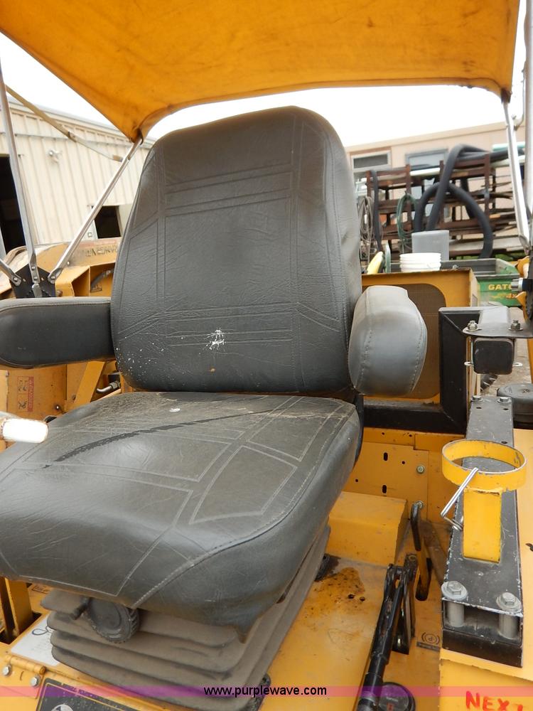 image for item BJ9674 Hustler 4600 lawn mower