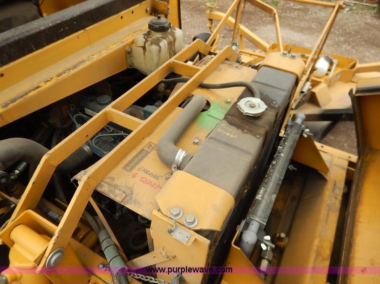 image for item BJ9674 Hustler 4600 lawn mower