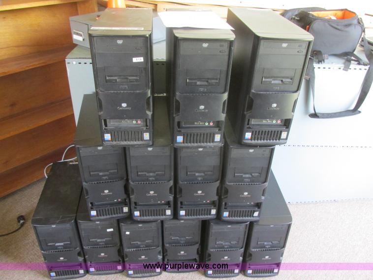 image for item BM9132 (13) Gateway E-200D computers