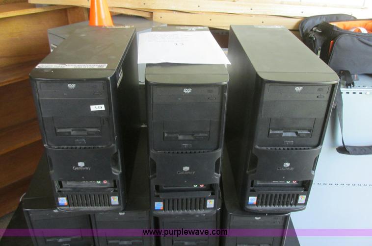 image for item BM9132 (13) Gateway E-200D computers