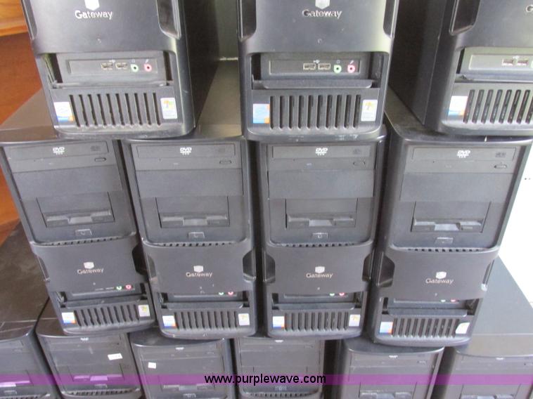 image for item BM9132 (13) Gateway E-200D computers