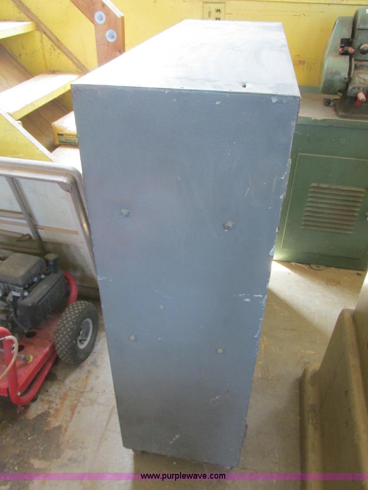 image for item BM9133 Metal cabinet
