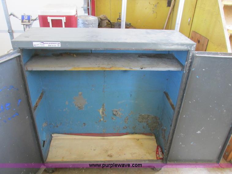 image for item BM9133 Metal cabinet