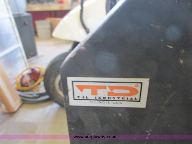 image for item BM9138 TJL plate bar section steel shear